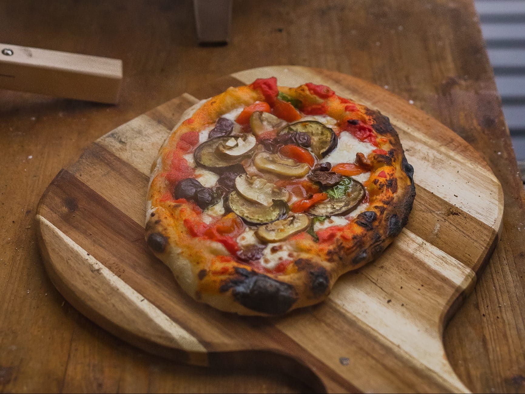 Pizza Peel: Make Show-Stopping Pizza at Home 