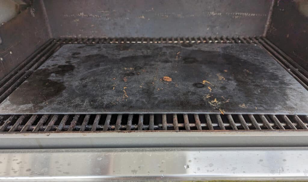 pizza steel on grill